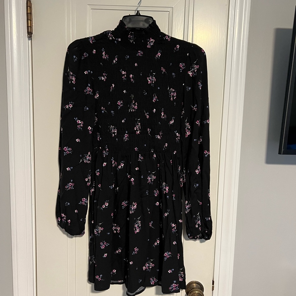 NWOT Pretty Black Floral Dress